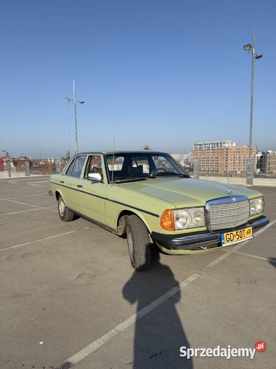 Piękny klasyczny mercedes nieuszkodzony Motoryzacja pomorskie Straszyn