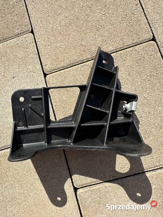 Corvette C8 dolny wspornik chłodnicy stronie Nysa