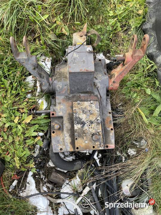 Czesci Ciagnik Renault 10354 951490808578 sprzedam