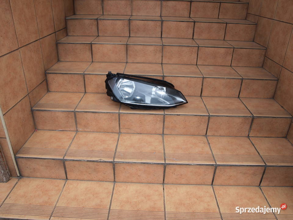 VW Golf 7 VII lampa prawa przód zwykła 2012 Kalisz