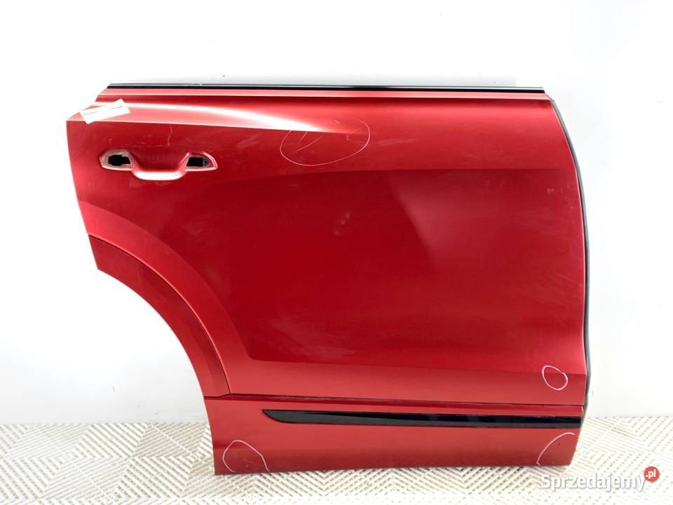 DRZWI PRAWY TYŁ AUDI Q8 SUV