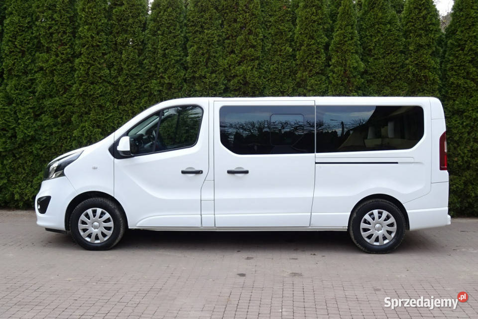 Opel Vivaro Opel Vivaro L2H1 K2900 9 osobowy czujnik parkowania Góra Kalwaria