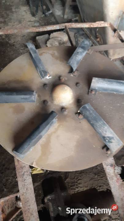 Rozsiewacz KOS nieuszkodzony Rozsiewacze nawozów Rębielice Królewskie