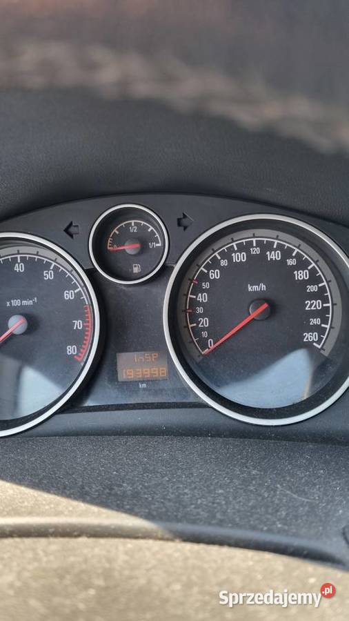 OPEL ASTRA 16 HATCHBACK Rok produkcji 2009 Samochody osobowe Słomniki