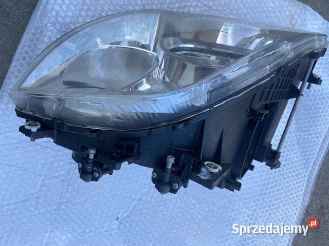 MERCEDES ACTROS MP4 MP5 REFLEKTOR PRAWY Maszewo