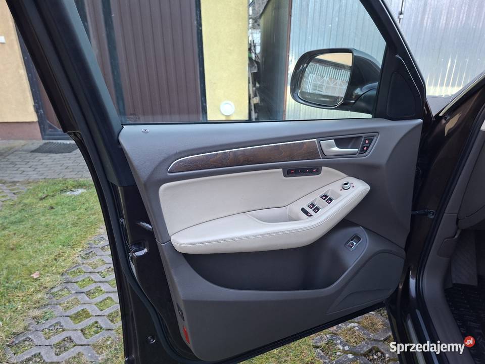 Niezawodne rodzinne Audi Q5 z 2013r wielofunkcyjna kierownica Wałcz