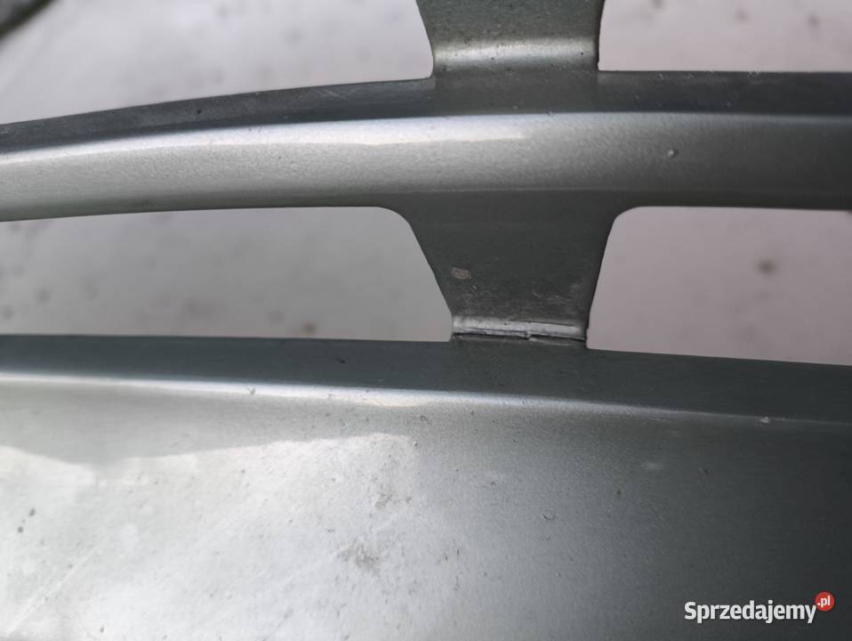 Mercedes W124 zderzak przedni szeroka listwa z Skarżysko-Kamienna