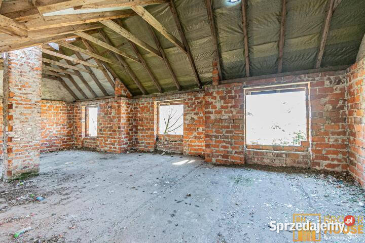 Sprzedam dom wolnostojący Lewin Brzeski 247m2