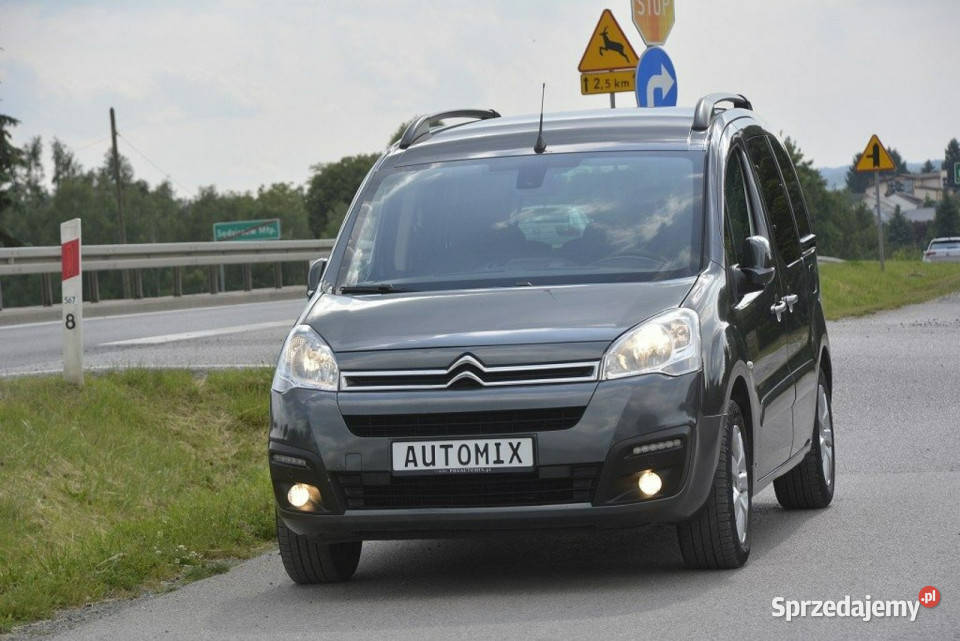Citroen Berlingo 16 HDI kamera cofania Car Play lakier metallic Sędziszów Małopolski