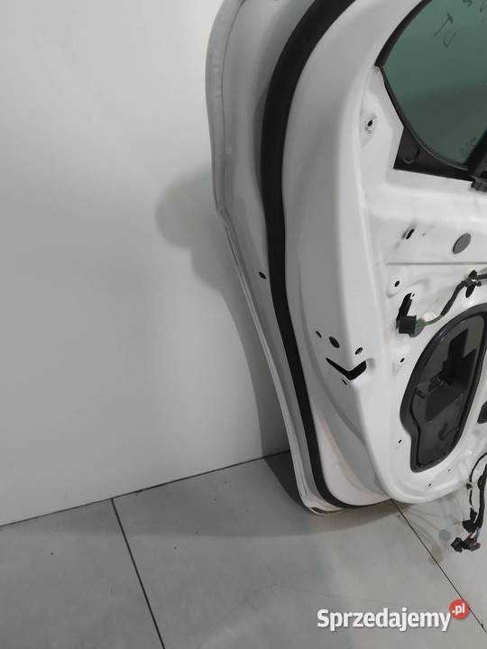 DRZWI LEWE TYŁ SEDAN LS9R Skoda Superb III