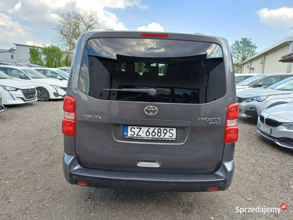 Toyota Proace Verso LONG 9 osób 1 wł Navi Tablet przyciemniane szyby małopolskie Chrzanów