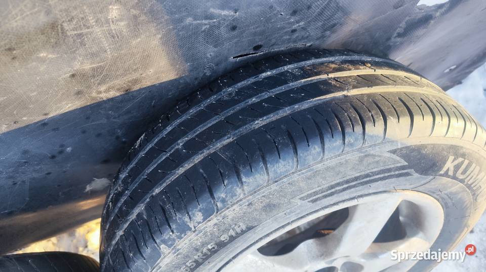 Felgi 15 komplet z oponami Samochodowe Boksyce