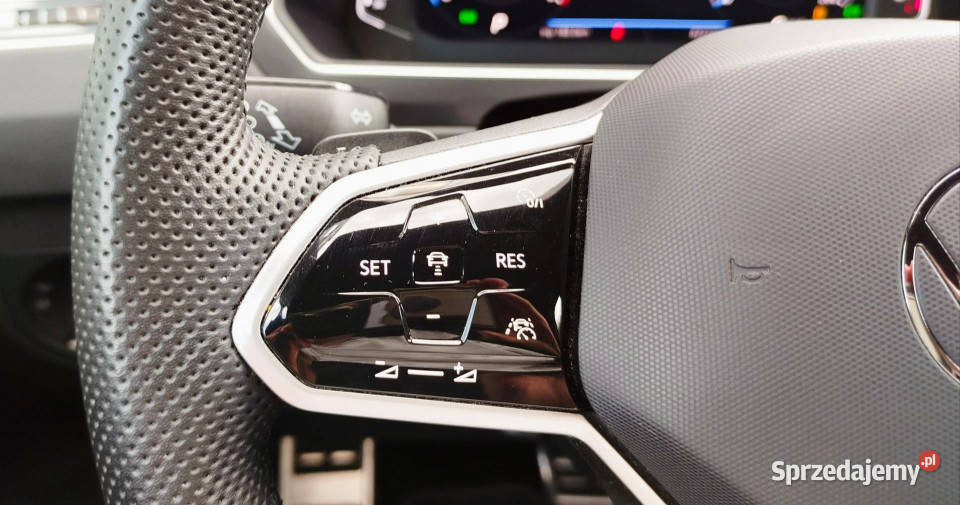 Volkswagen Tiguan 20TDI 4x4 DSG RLine Motoryzacja Dąbrowa Górnicza