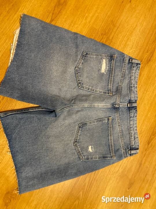 Niebieskie jeansowe spodenki damskie Sinsay dolnośląskie Jelenia Góra