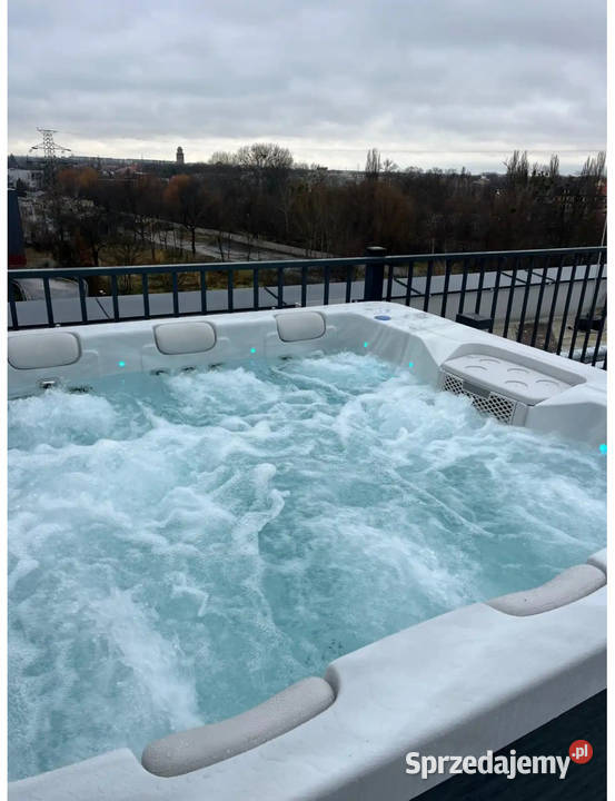 6osobowa wanna spa Discovery Gdańsk sprzedam
