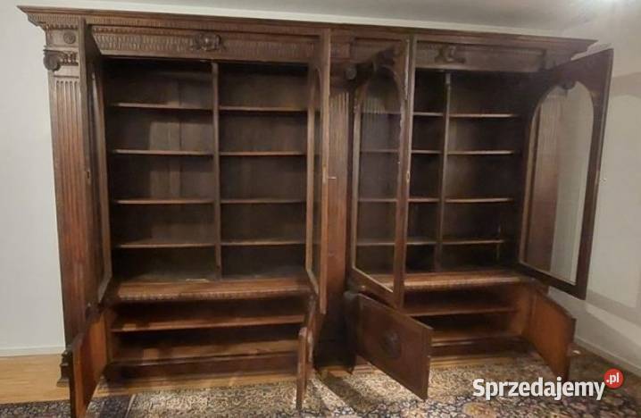 Okazała zabytkowa biblioteka w stylu Wrocław