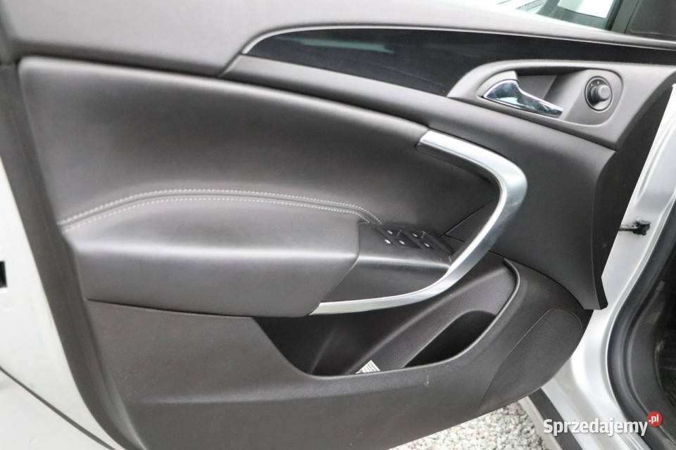 Opel Insignia naviskóraGAZklimaaluzarejestrowany lakier metallic Opole sprzedam