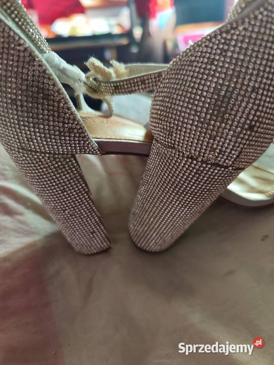 Buty damskie na obcasie Sandomierz