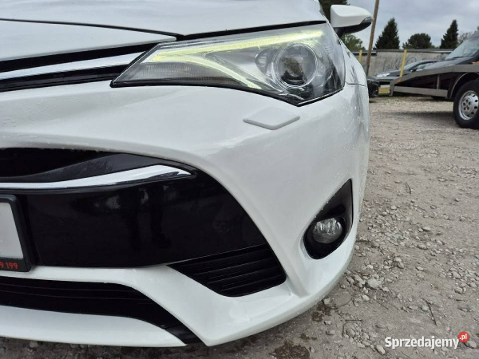 Toyota Avensis Panorama Skóra NaviSuper stan III