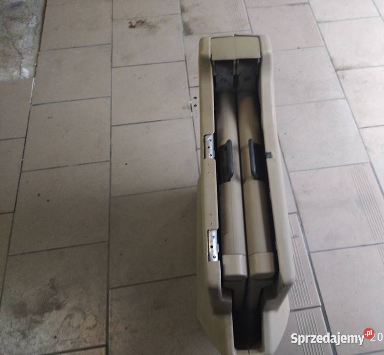 Stolik Mercedes Vito I Kłodzko