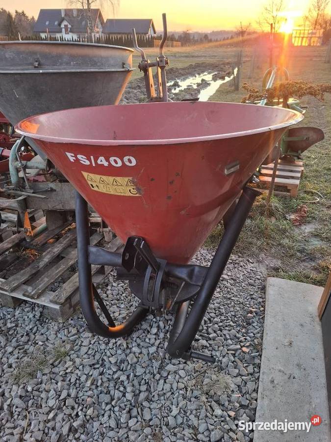 Sprzedam rozsiewacz do nawozu lejek 400l jarmet nieuszkodzony Rozsiewacze nawozów podkarpackie Trzcinica