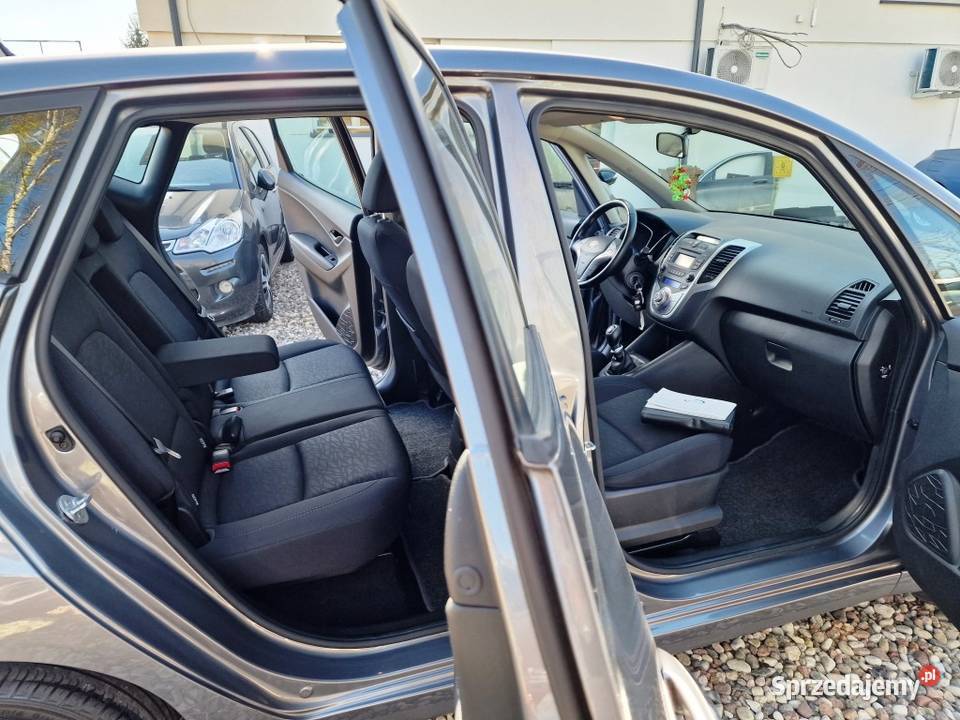 HYUNDA IX20 14 BENZYNA BOGATE WYPOSAŻENIE garażowany podlaskie Białystok sprzedam