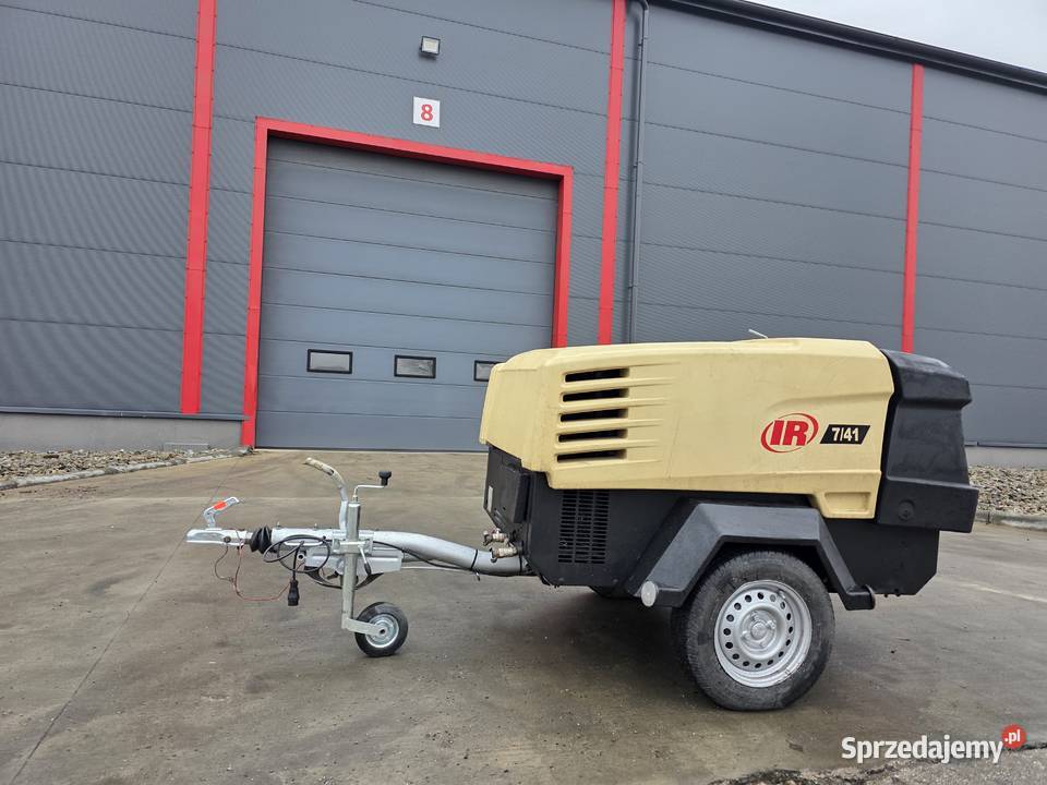 Kompresor sprężarka śrubowa przewoźna DOOSAn 741 Rok produkcji 2011 Lubin