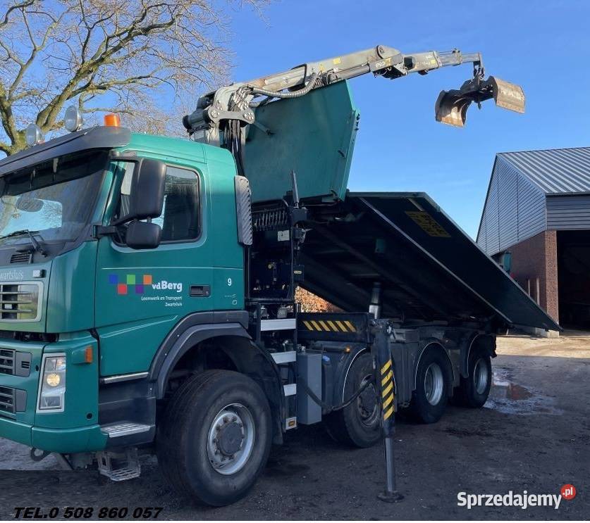 wywrotka 8x8 z dzwigiem Volvo Terberg