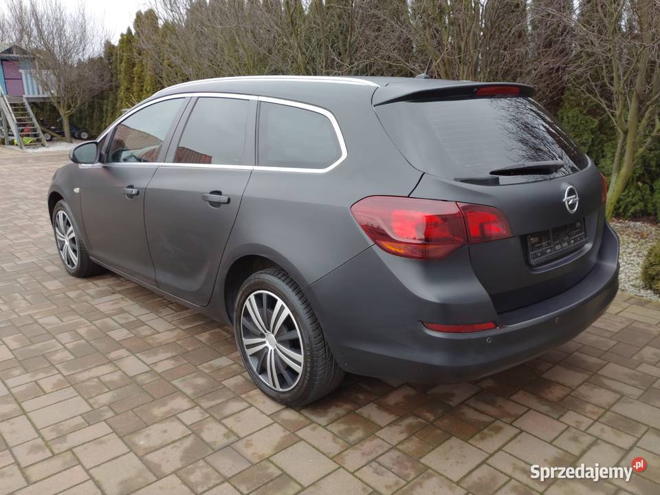 Opel Astra J 2011r 16i 116 BEZWYPADKOWA z Witkowo