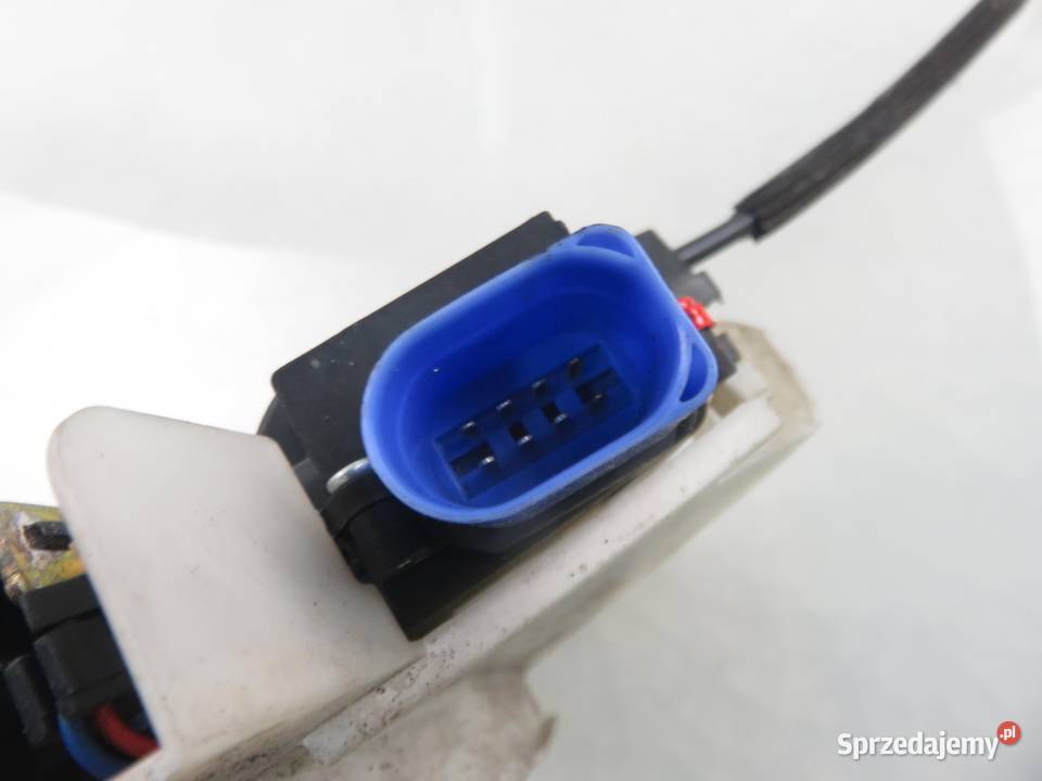 ZAMEK LEWY PRZEDNI VW PASSAT B5