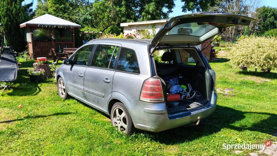 Zafira b 19 CDTI 7 osob zamienię na motor 125 relingi dachowe sprzedam