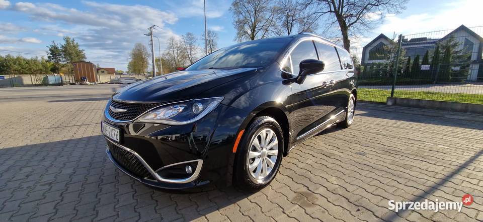 Chrysler Pacifica 2017 7 os dach monitory 130 Kałuszyn