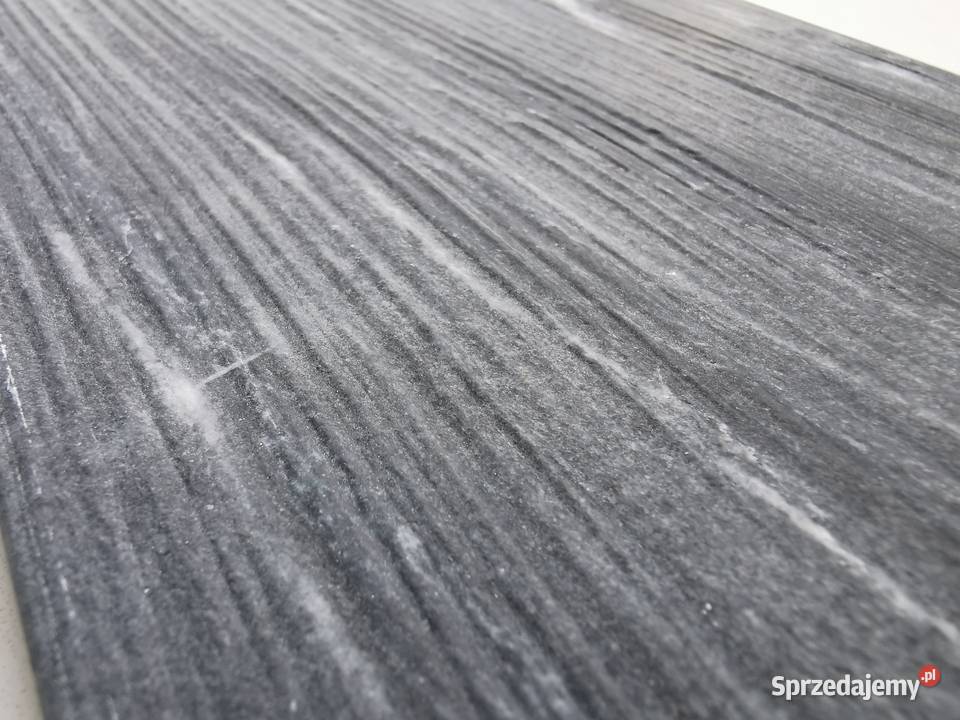 Płytki marmurowe Nero di Valle Poskwitów