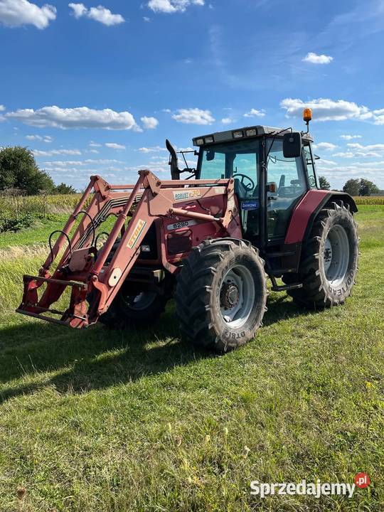 Massey Ferguson 6280 z ładowaczem pneumatyka John Deere Koniecpol