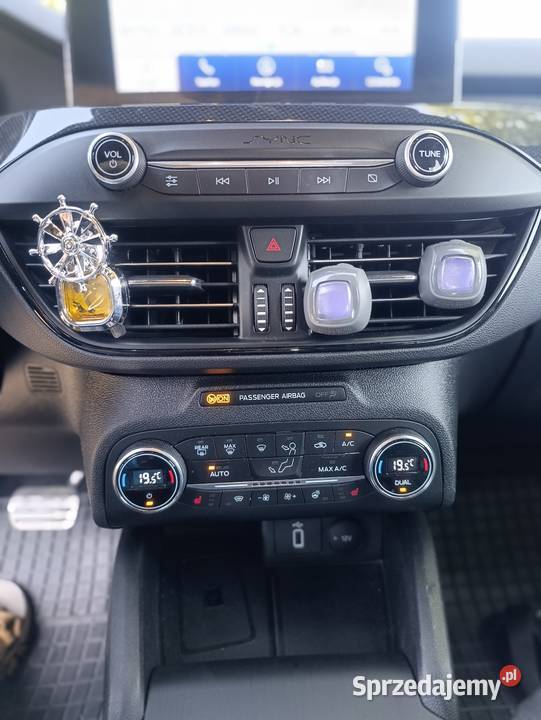 Ford Focus MK4 kombi st Line 2019 15 Ecoblue światła LED Focus