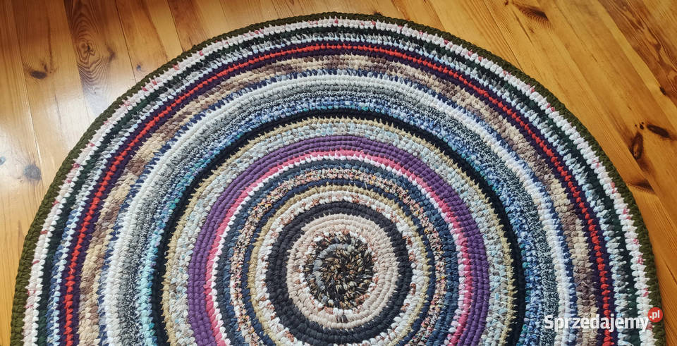 Dywan okrągły średnica 126 rękodzieło zero waste