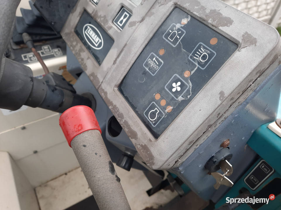 Zamiatarka samojezdna TENNANT 385 Ford gaz Baliki