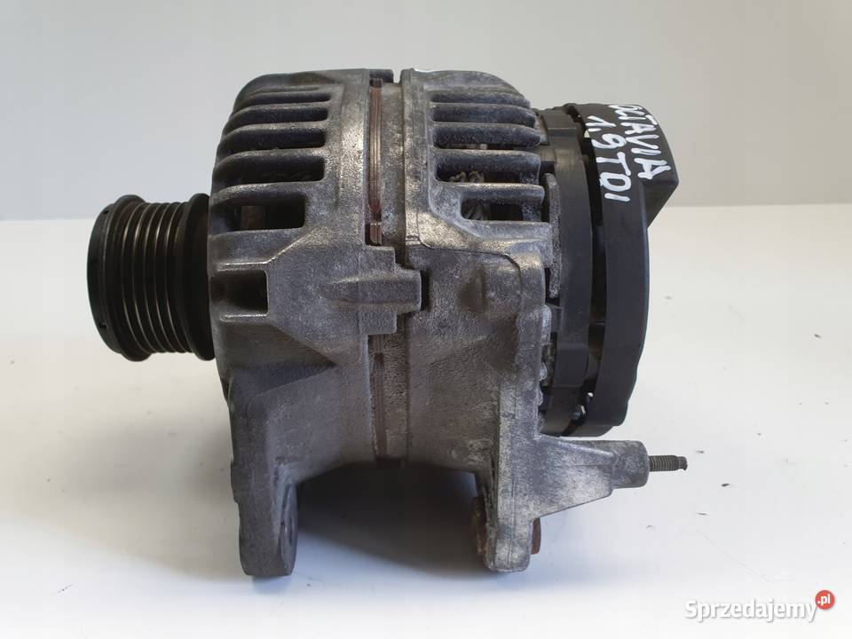 Audi A3 8L Golf IV 19 TDI ALTERNATOR 0123515021