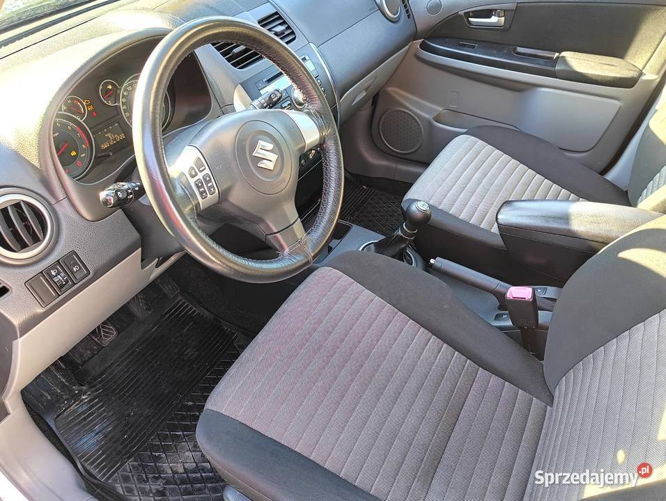 Suzuki SX4 2011 16 B PRYWATNIE BEZWYPADEK światła do jazdy dziennej świętokrzyskie Nowiny sprzedam