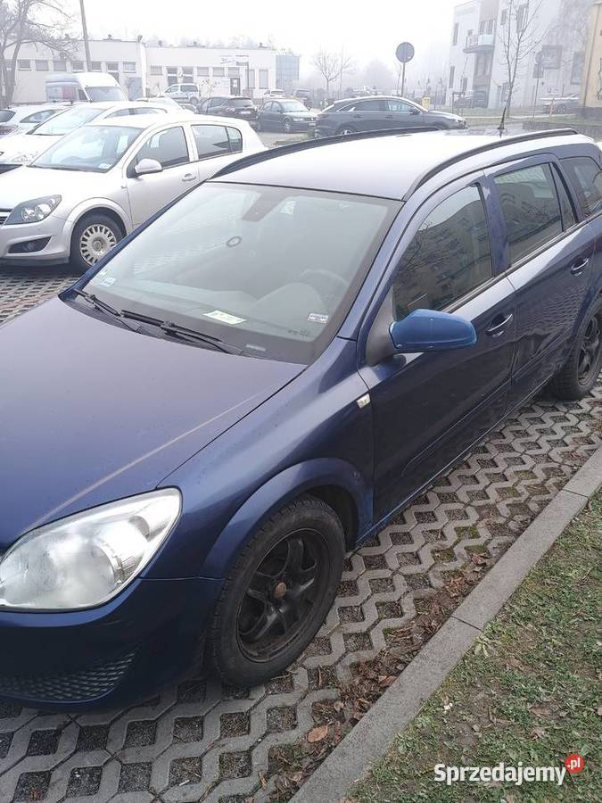 Opel Astra H combi do poprawek blacharsko Kielce