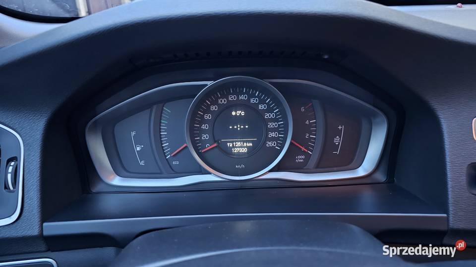 Volvo V60 2014r 20D 136 5 cyl z Włoch Opłacony Zarszyn sprzedam