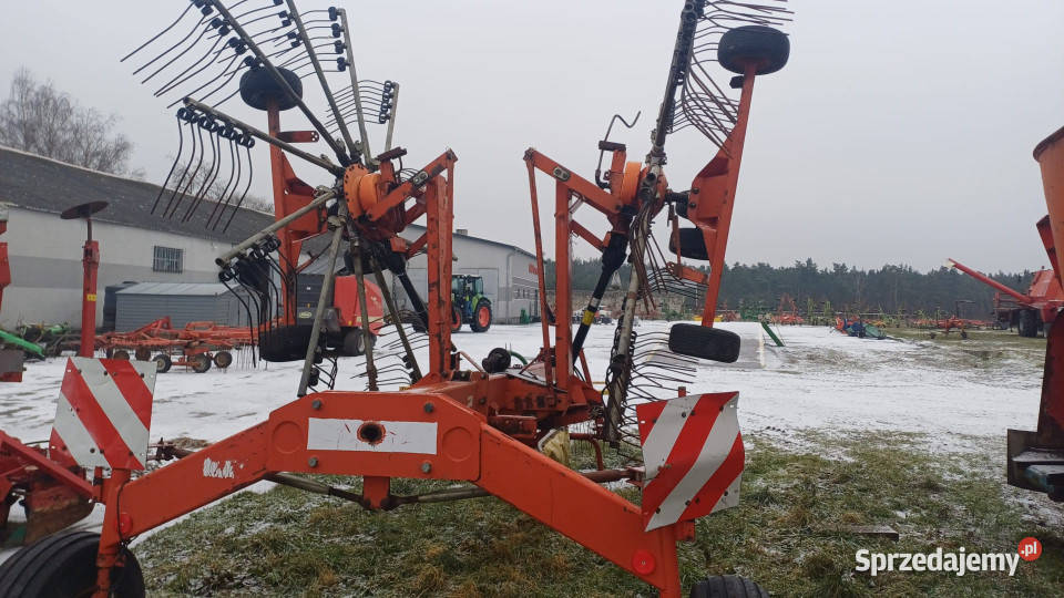 Zgrabiarka dwukarezulowa Fella TS 800 Zgrabiarki i przetrząsacze Szlachcin