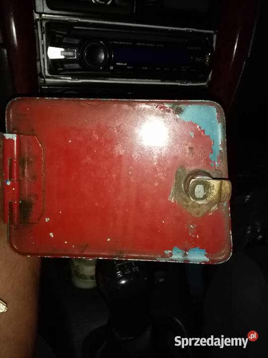 Polonez klapka wlewu paliwa zamek kluczyk Wrocław sprzedam