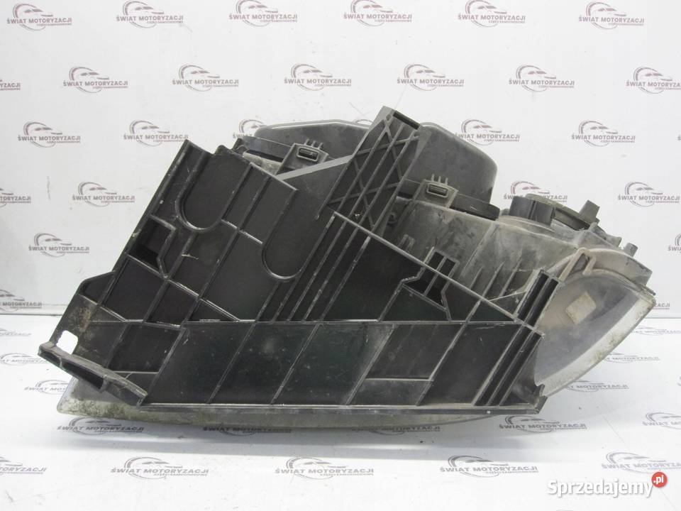 LAND ROVER FREELANDER II lampa prawa przód Lampy przednie