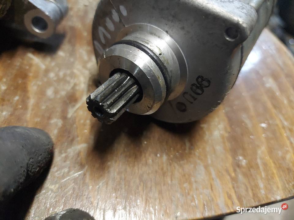 Honda CBR 1000f sc21 rozrusznik CBR1000 starter Jelenia Góra
