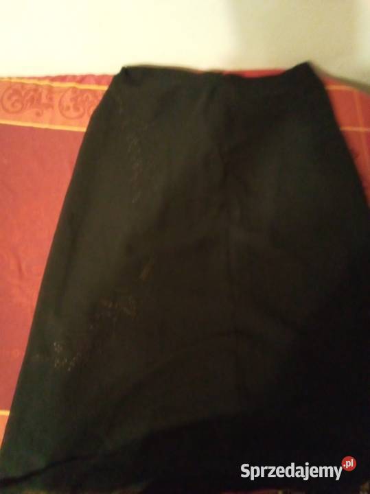 Czarna spódnica z wzorem kwiatowym Warszawa sprzedam