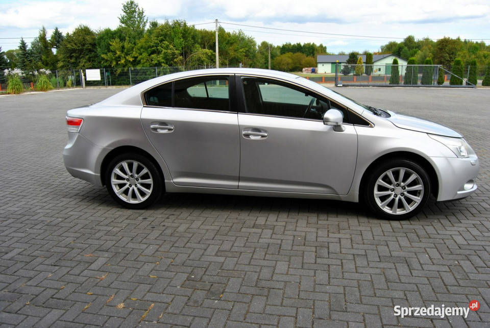Toyota Avensis Zarejestrowany Ksenony Sedan Alu lubelskie sprzedam