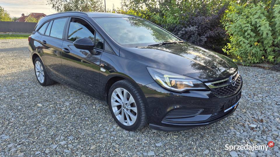 ASTRA 16 110 CDTI OPŁACONY BEZWYPADKOWY Astra Rzeszów