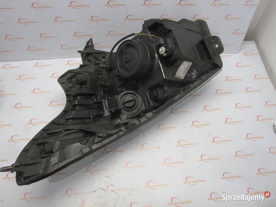 OPEL VIVARO B 16r lampa prawa przód 260108099R Kielce