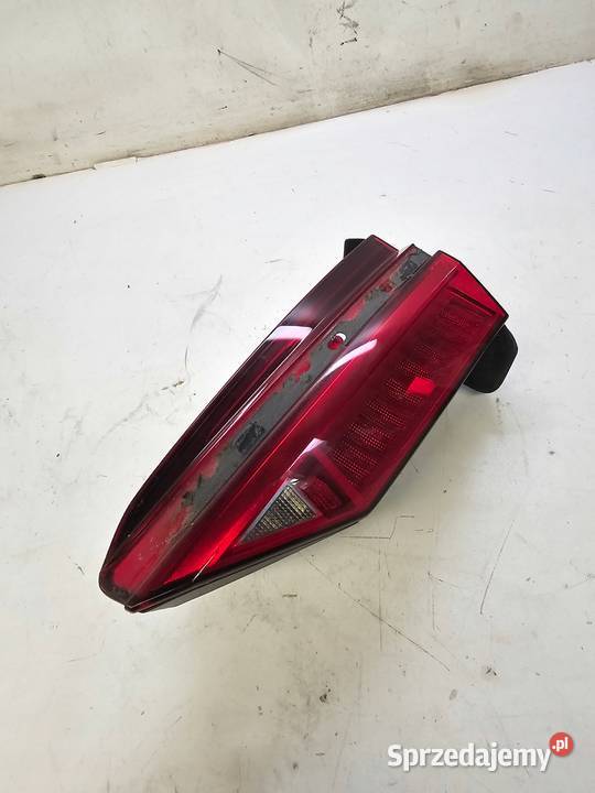 LAMPA PRAWY TYŁ W KLAPĘ AUDI A6 C8 4K5945076 Przystajń